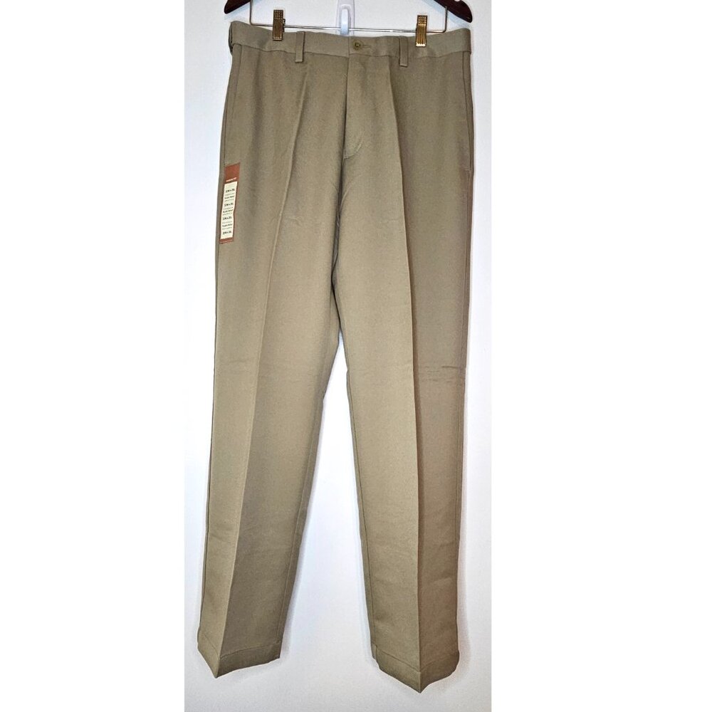 NWT!! Haggar Cool 18 Classic Fit Flat Front Gab Casual Classic Fit Pants 32W 30L